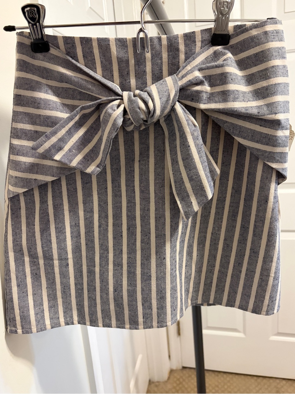 *New w/ tag* Altar'd State cotton/linen striped mini skirt with front bow detail